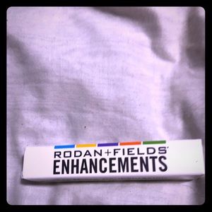 DISCONTINUED! Rodan + Fields Enhancements Lip Balm